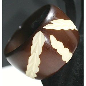 Brown Chunky Bangle Bracelet Carved Leaf Boho Resin Etched Design 2 3/4" Vintage